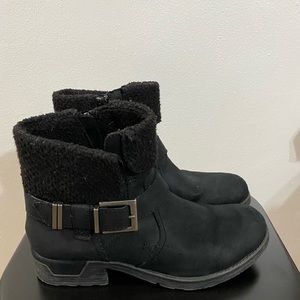 White mountain boots